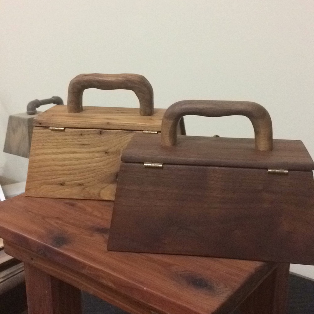 SOLD! Artisan👩‍🎨 Crafted Mid Century Wood Purses - Picture 3 of 5
